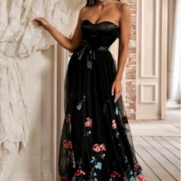BLACK GLAMOROUS FLORAL EMBROIDERED MAXI PREMIUM QUALITY AND BRAND - Picture 6 of 9